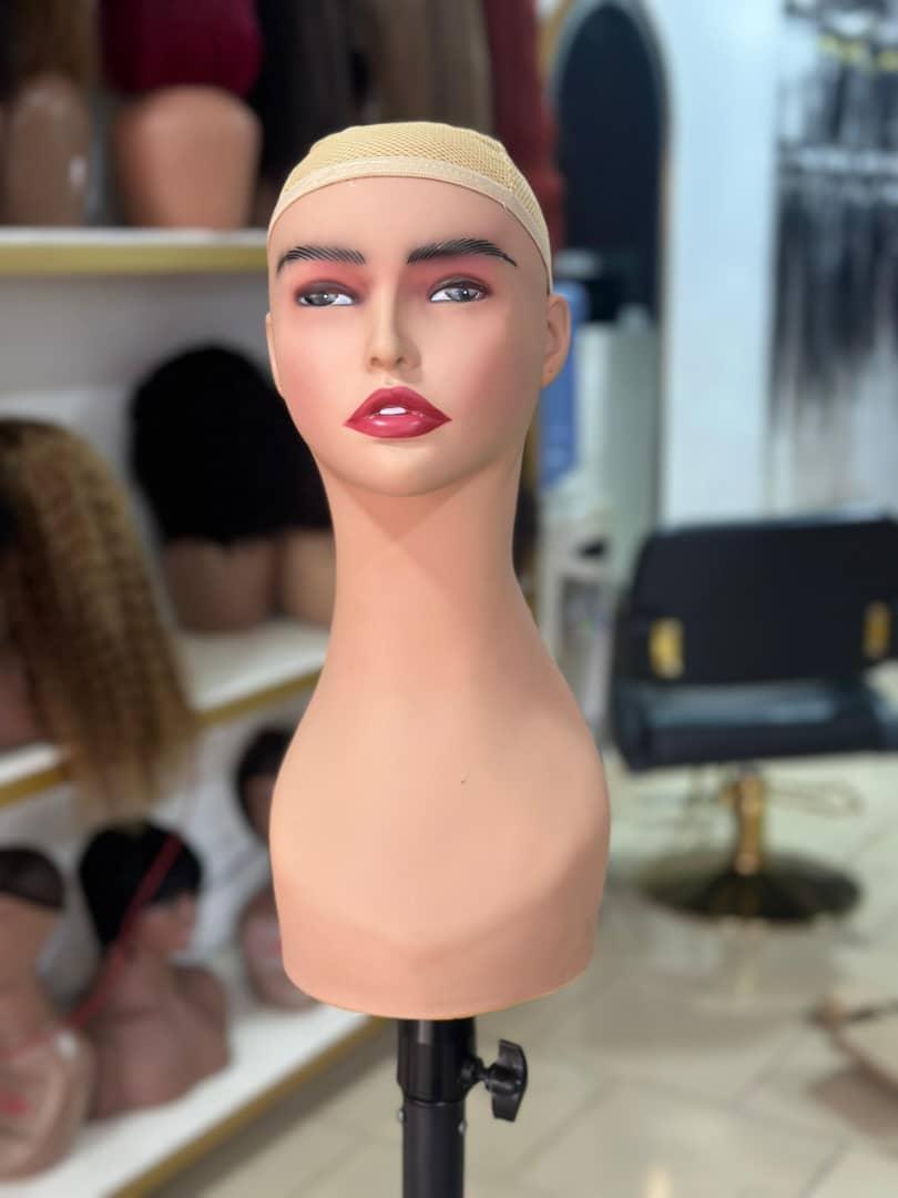 Manequin head